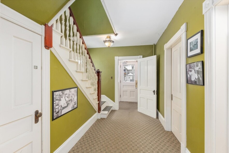 More Photos Of 32 Park Ave, Keene Office For Sale