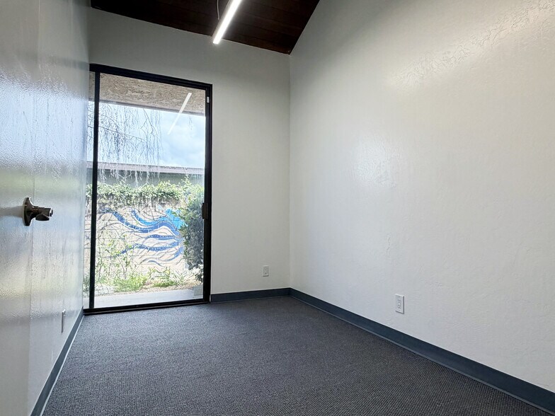 More Photos Of 5320 Carpinteria Ave, Carpinteria Office For Lease