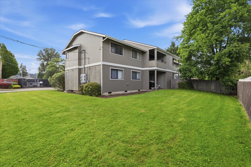 More Photos Of 1601-1607 Bonney Ave, Sumner Apartments For Sale