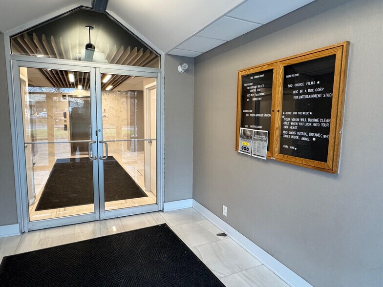 More Photos Of 1 Corwin Ct, Newburgh Medical For Lease