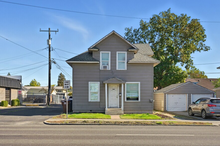 More Photos Of 1704-1712 N Ash St, Spokane Apartments For Sale