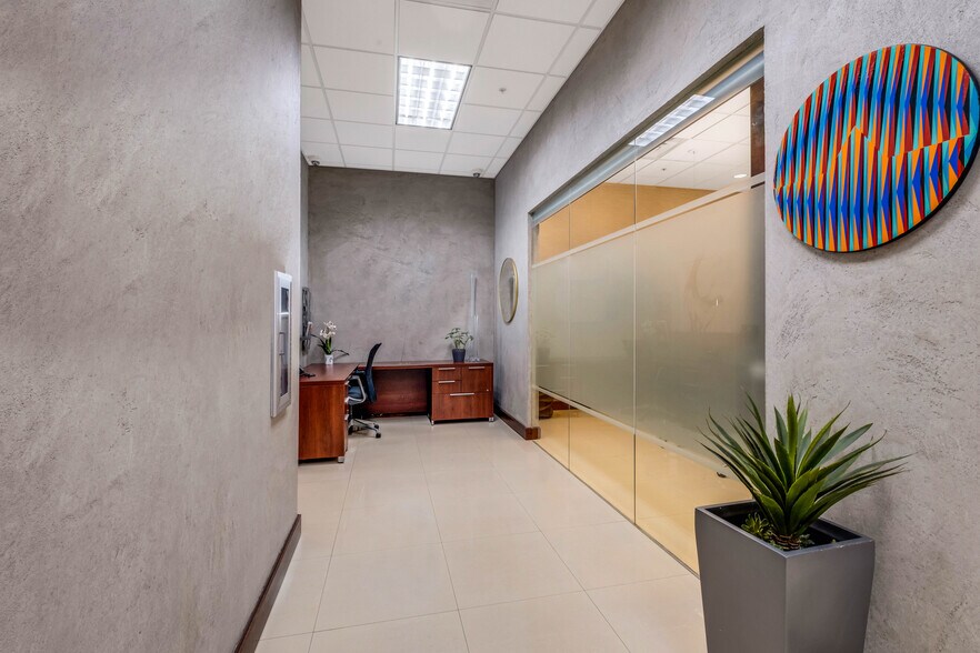 More Photos Of 7620 NW 25th St, Miami Distribution For Lease