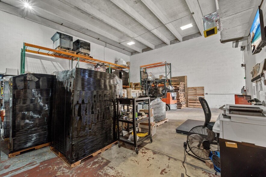 More Photos Of 10813-10841 NW 29th St, Doral Warehouse For Sale