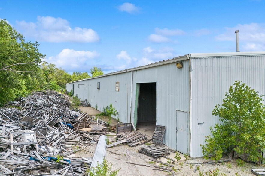 More Photos Of 724 N Irwin St, Dayton Warehouse For Sale