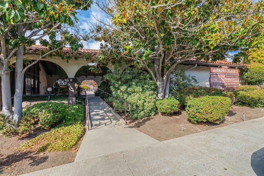 More Photos Of 1250 Peach St, San Luis Obispo Medical For Sale