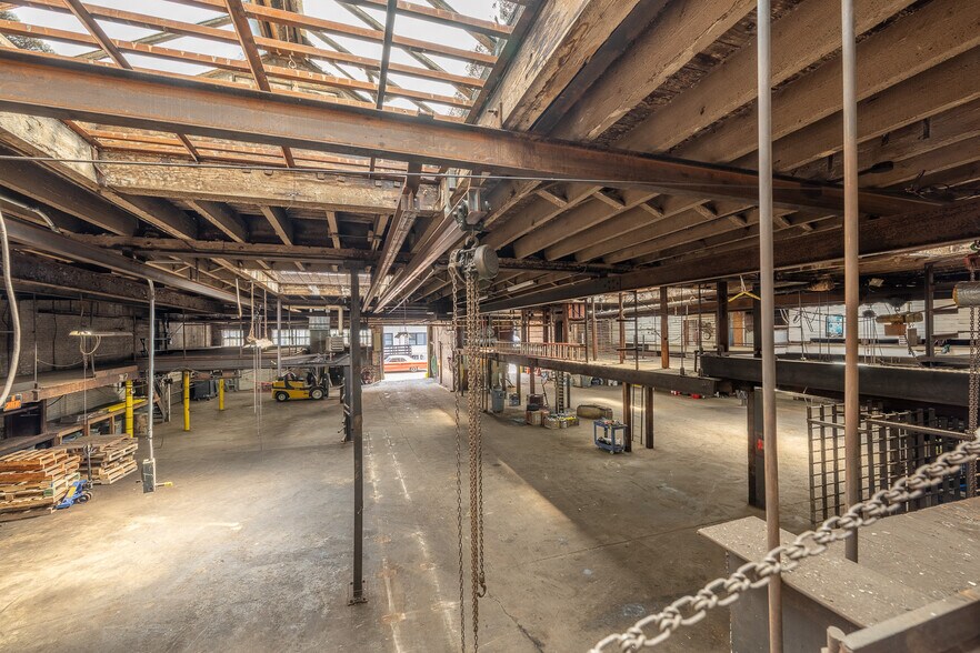 More Photos Of 4332 33rd St, Long Island City Industrial For Sale