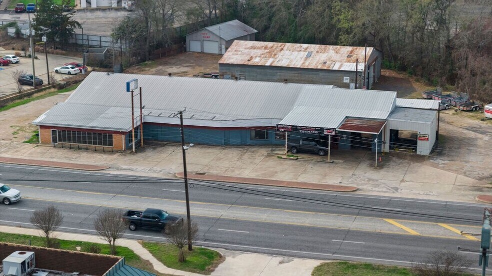 More Photos Of 1006 South Timberland Dr, Lufkin Industrial For Sale