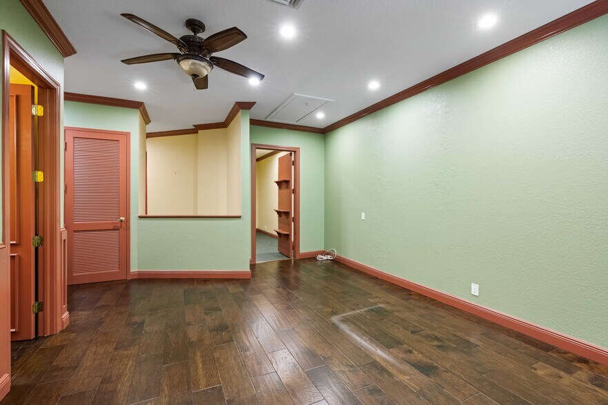 More Photos Of 658 W Indiantown Rd, Jupiter Medical For Sale