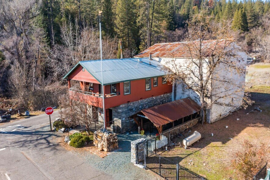 More Photos Of 21335 Consolation Rd, Volcano Storefront Retail Office For Sale