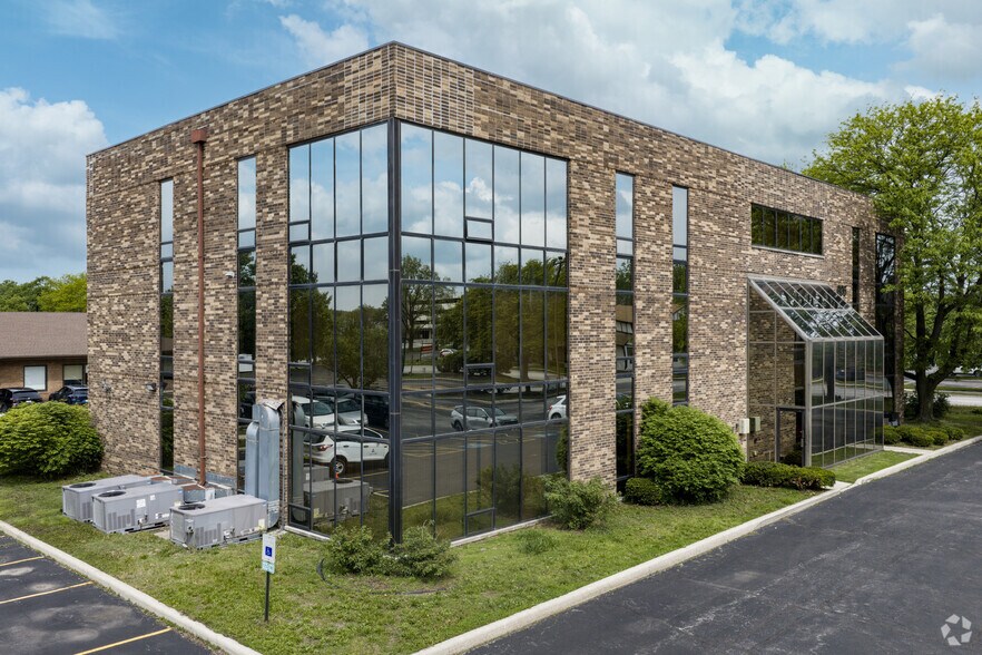 More Photos Of 935 W 175th St, Homewood Office For Sale