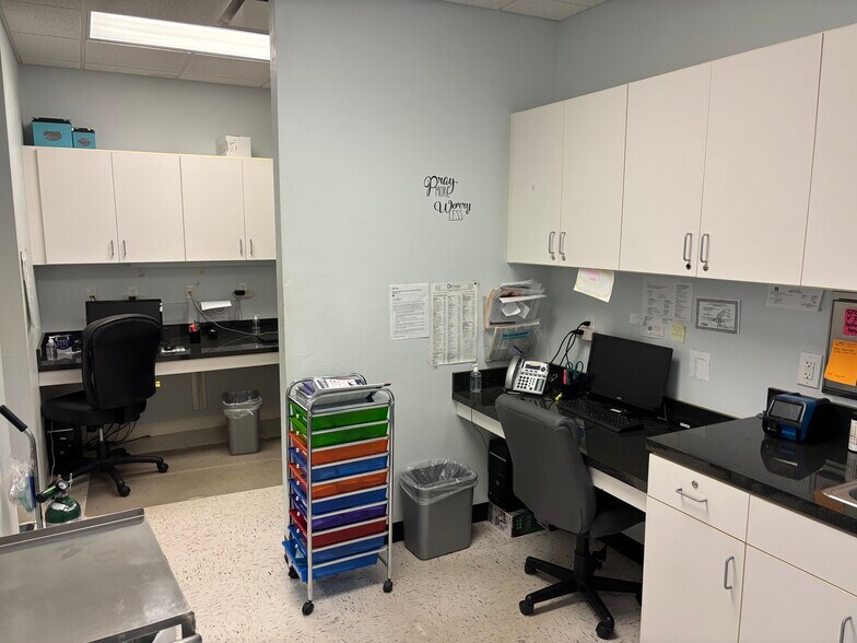 More Photos Of 3606 Maclay Blvd S, Tallahassee Medical For Lease