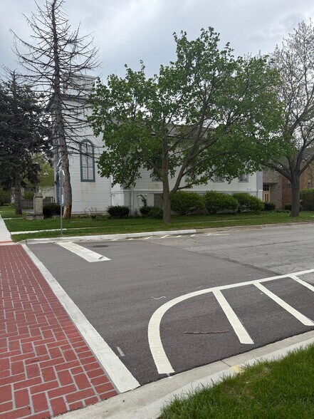 More Photos Of 15109 S Dillman St, Plainfield Religious Facility For Sale