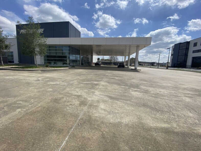 More Photos Of 4415 American Way, Baton Rouge Flex For Sale