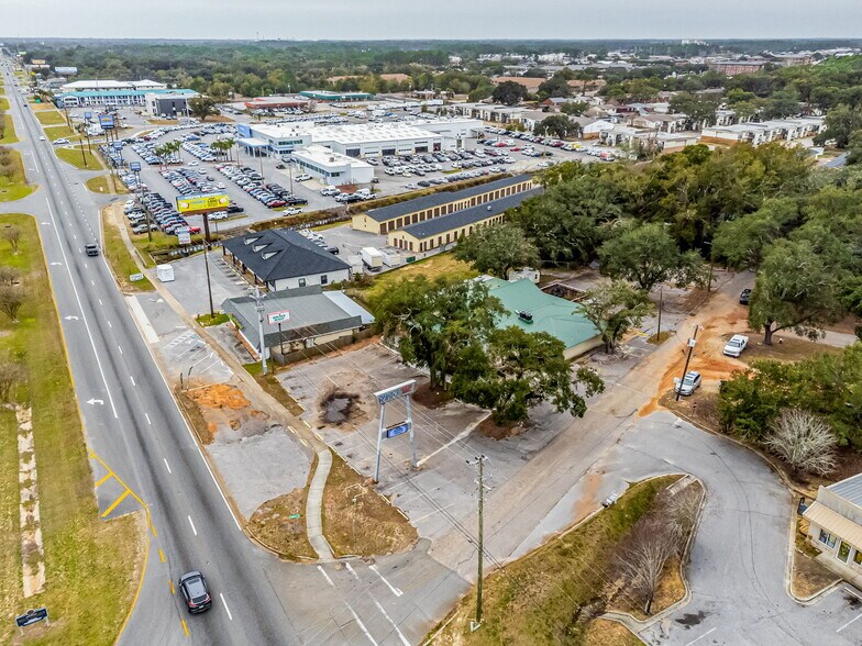 More Photos Of 131 New Warrington Rd, Pensacola Restaurant For Sale