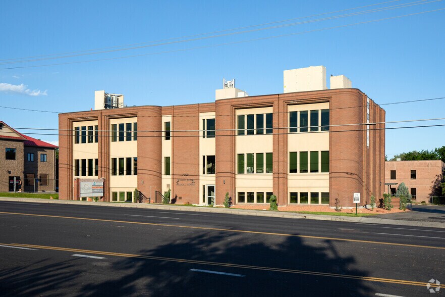 Primary Photo Of 7050 S Highland Dr, Cottonwood Heights Medical For Lease