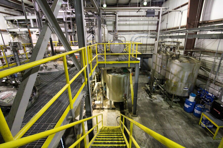 More Photos Of 5640 44th Ave S, Clinton Office For Sale