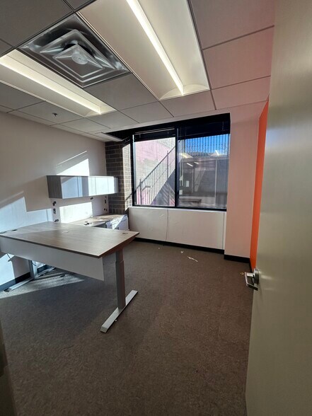 More Photos Of 4221 Wilshire Blvd, Los Angeles Loft Creative Space For Lease