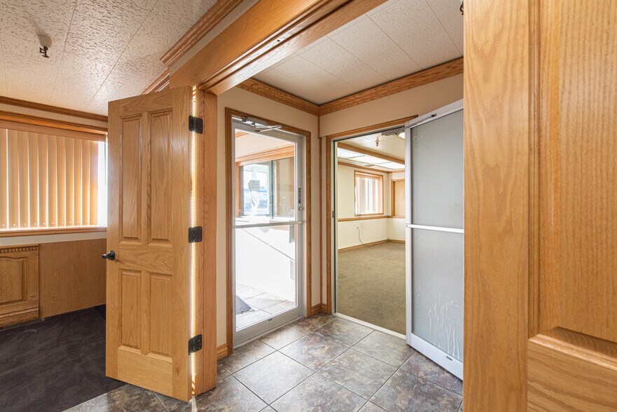 More Photos Of 248-282 W 33rd St, Ogden Unknown For Lease