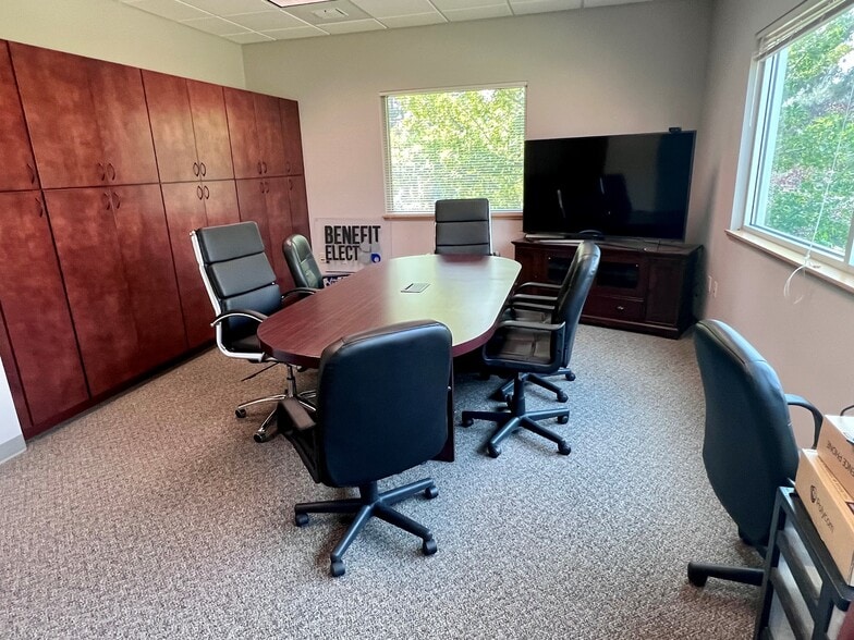 More Photos Of 855 SW Yates Dr, Bend Medical For Lease