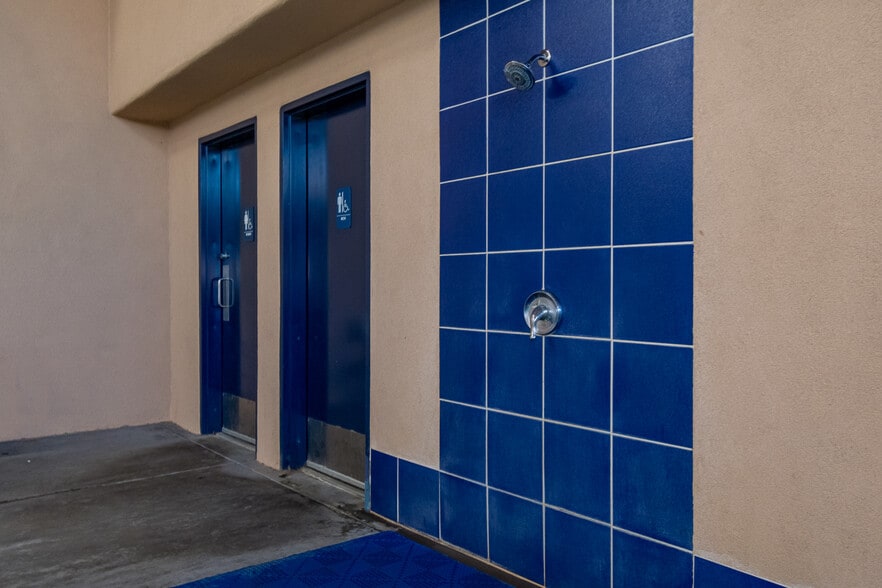 More Photos Of 415 Wingfield St, Ruidoso Health Club For Sale