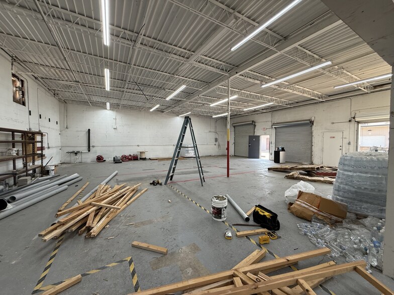 More Photos Of 4309 Action St, Garland Service For Lease