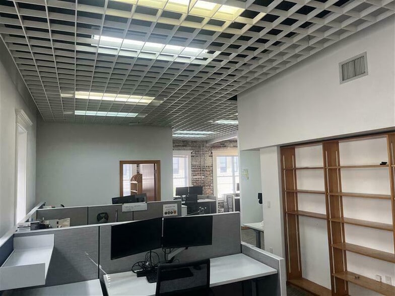 More Photos Of 110 S Kentucky Ave, Lakeland Office For Lease