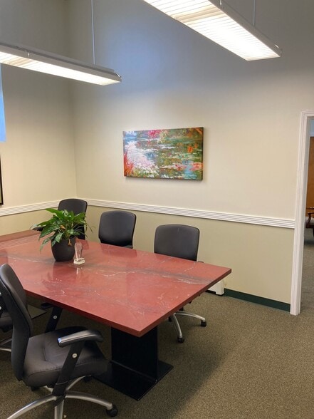 More Photos Of 61 Cunningham Ave, Hamilton Light Manufacturing For Sale