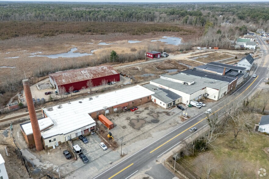 More Photos Of 1011-1057 Main St, Hanson Warehouse For Sale