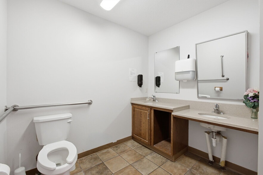 More Photos Of 437 Jefferson Rd, Fremont Shelter For Sale