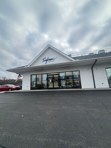 More Photos Of 728 S Jefferson Ave, Cookeville Storefront Retail Office For Lease