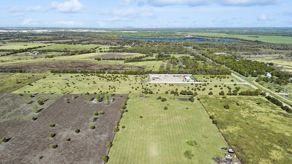 More Photos Of 1301 Vetch RD, Ferris Land For Sale
