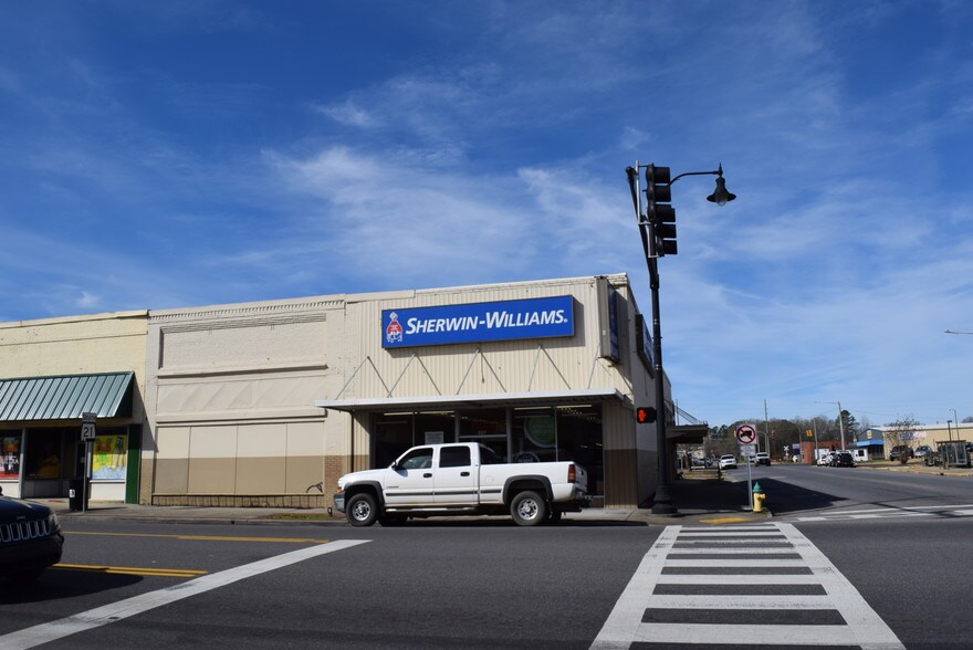 More Photos Of 227 N Broadway Ave, Sylacauga Storefront For Sale