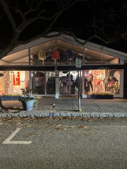 More Photos Of 574 Main St, Hyannis Storefront Retail Residential For Sale