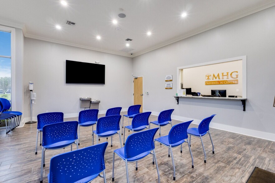 More Photos Of 307 Alcide Dominique Dr, Lafayette Office For Sale