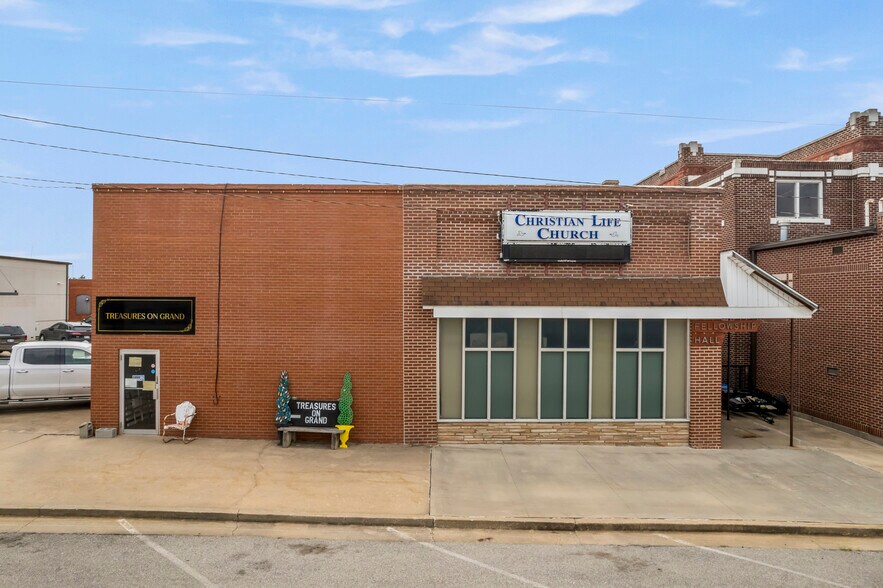 More Photos Of 115-117 W Grand Ave, Tonkawa Storefront Retail Office For Sale
