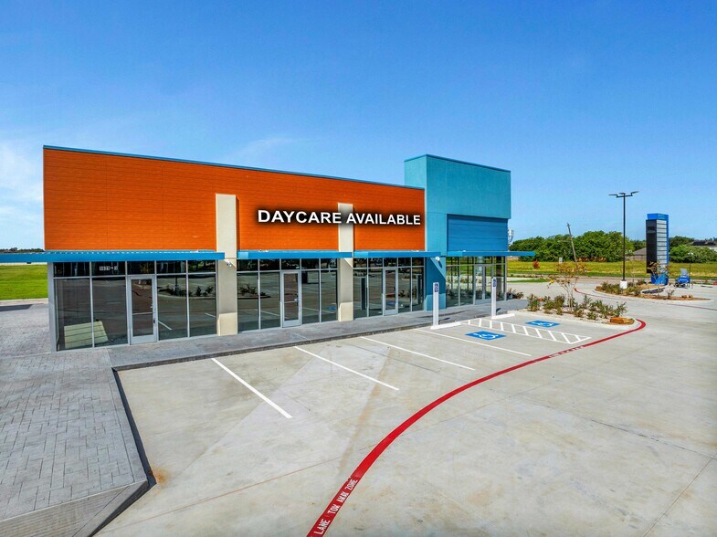 More Photos Of 1821 BF Terry Blvd, Rosenberg Freestanding For Lease