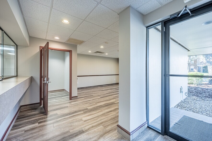 More Photos Of 801 N Bay st, Eustis Medical For Sale