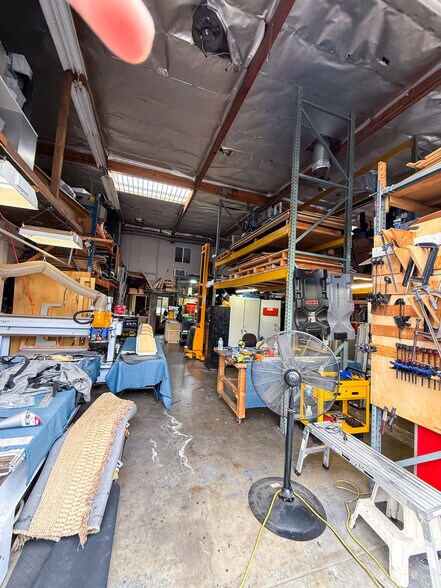 More Photos Of 7564 Trade St, San Diego Manufacturing For Lease