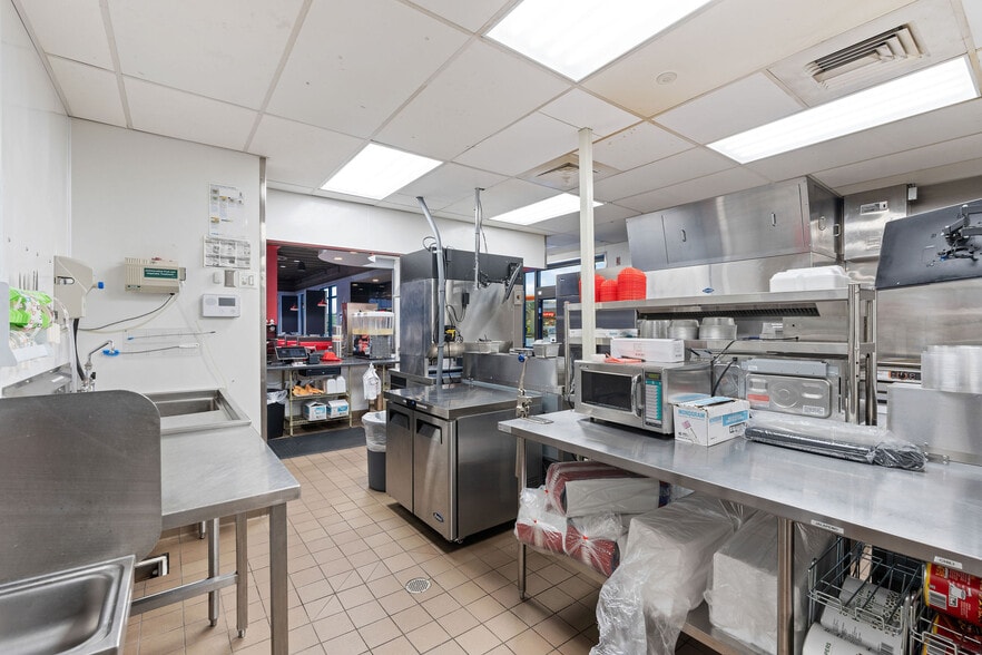 More Photos Of 205 18th St, Kalispell Fast Food For Sale