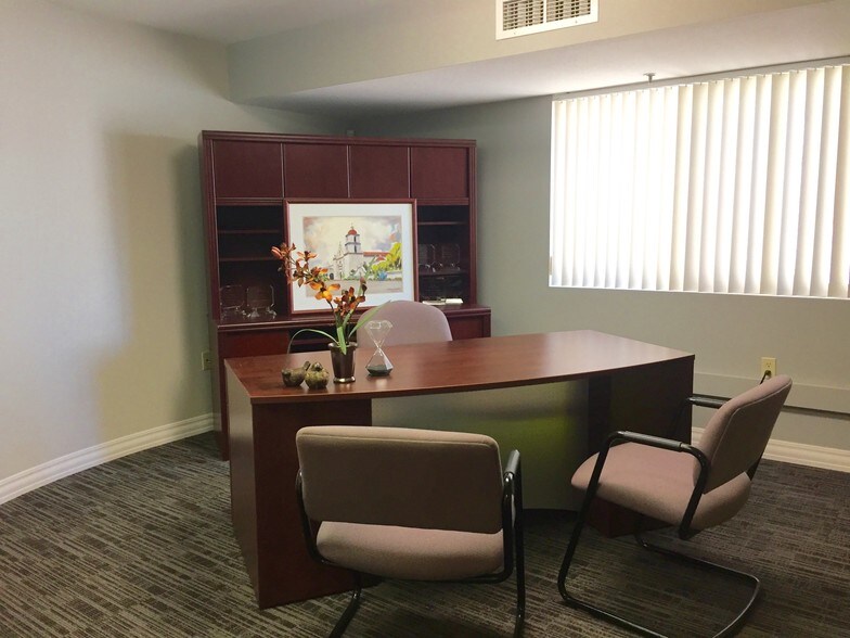 More Photos Of 1862 S Broadway, Santa Maria Office For Lease