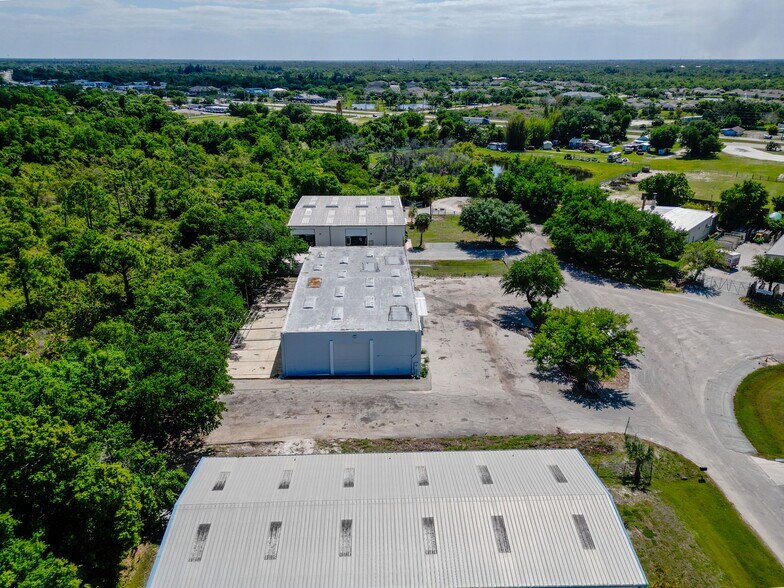 More Photos Of 5524 Independence Ct, Punta Gorda Warehouse For Sale
