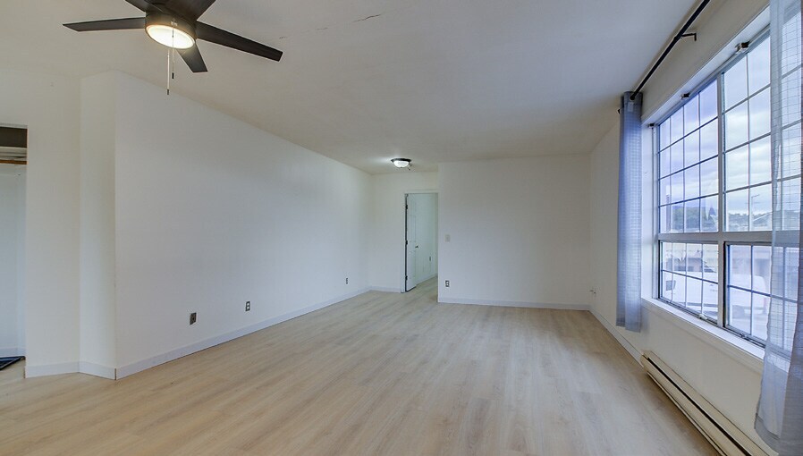 More Photos Of 2437 Main St, West Kelowna Storefront Retail Residential For Sale