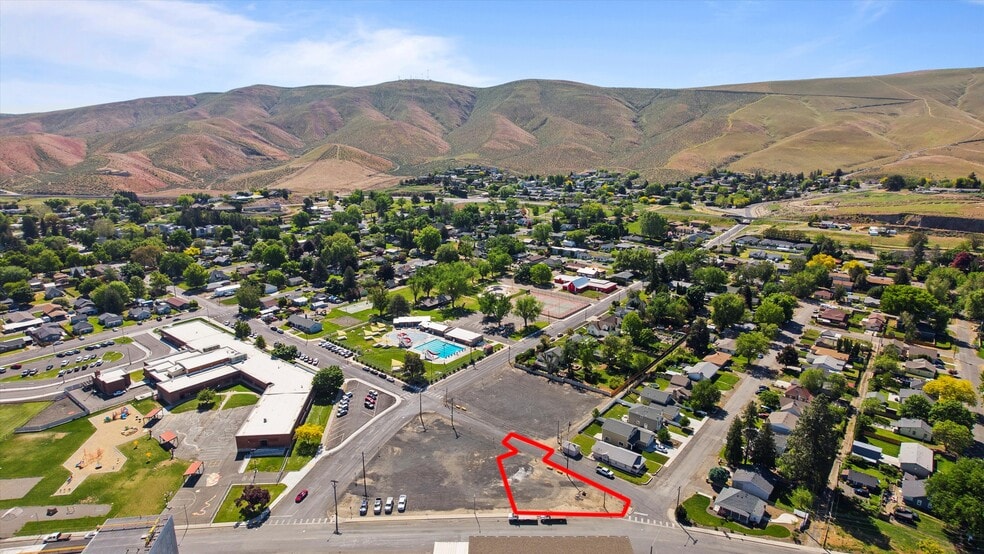 More Photos Of 725 Park ave, Prosser Land For Sale