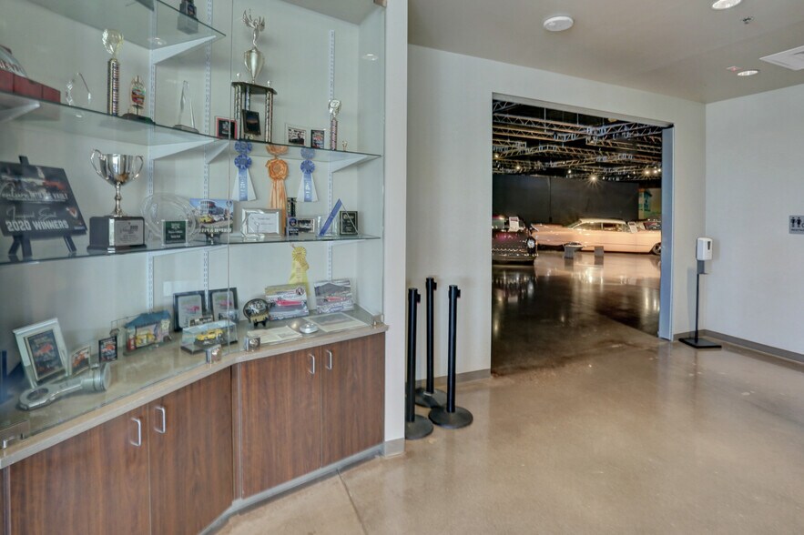 More Photos Of 18301 Lincoln Meadows Pky, Parker Specialty For Sale