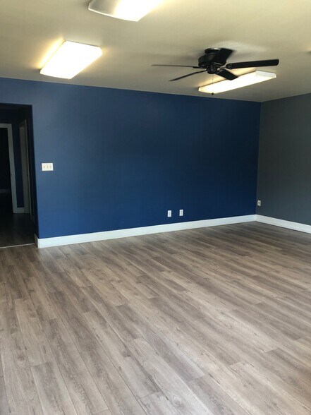 More Photos Of 2007 Freedom Blvd, Freedom Office For Sale