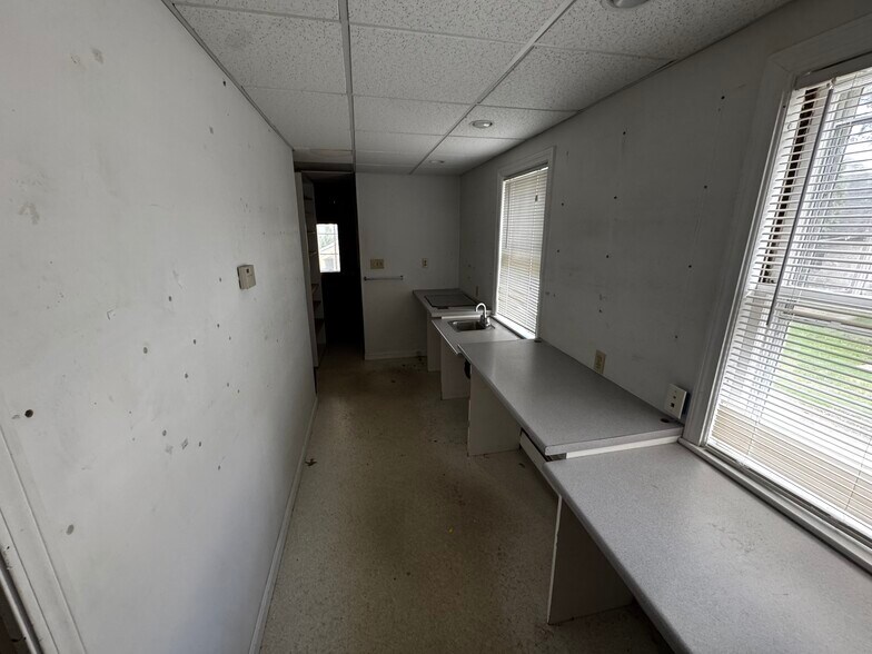 More Photos Of 152 Russell St, Worcester Office Residential For Lease