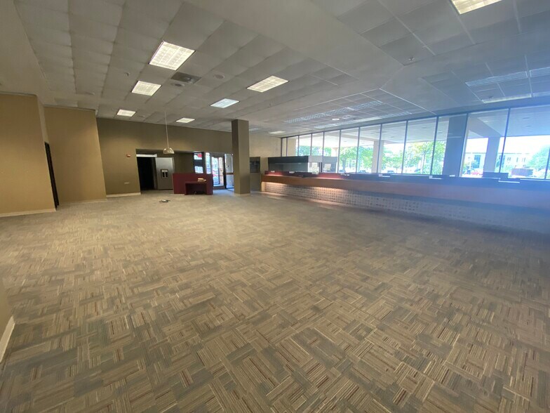 More Photos Of 400 W Tuscarawas St, Canton Office For Sale