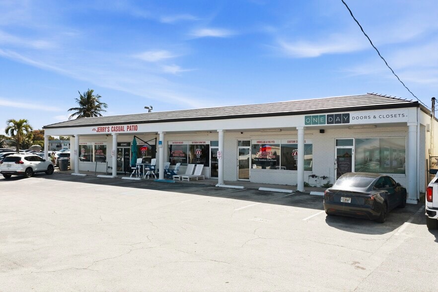 More Photos Of 750-758 Northlake Blvd, Lake Park Freestanding For Lease