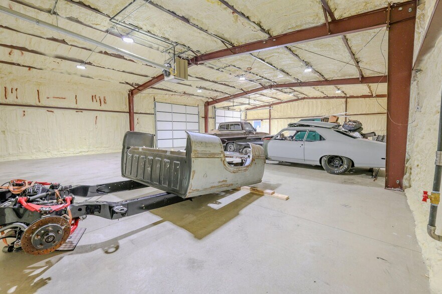 More Photos Of 380 S Main St, De Graff Light Manufacturing For Sale