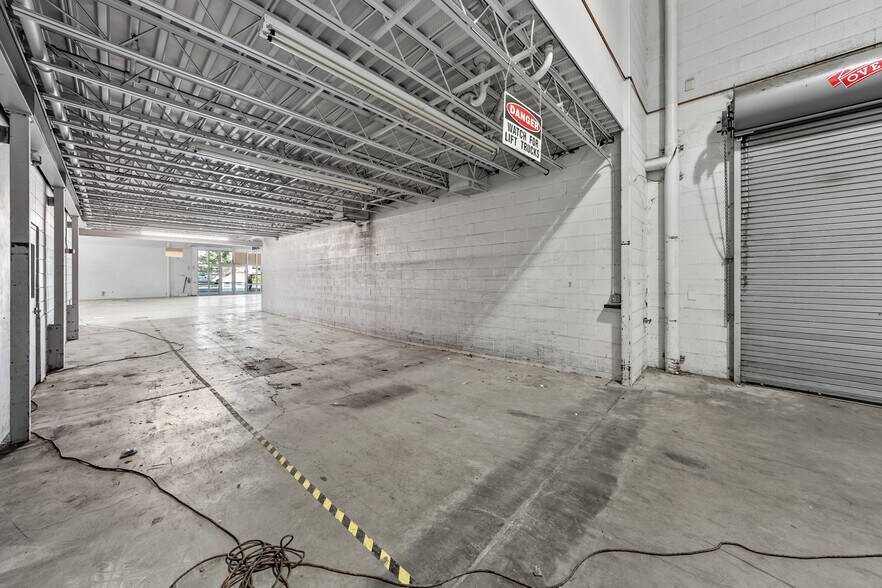 More Photos Of 33 N Fir St, Medford Industrial For Sale